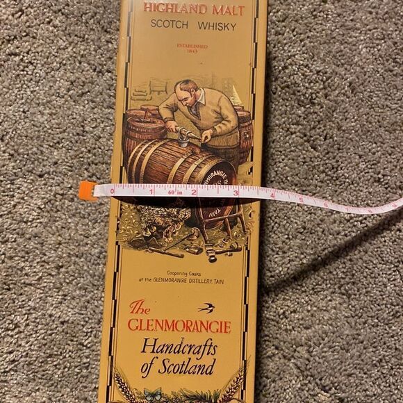 Vintage Glenmorangie Single Highland Malt Scotch Whiskey Tin Collectible - Picture 9 of 10